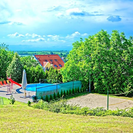 Fried Castle Hotel Resort Simontornya Exterior foto