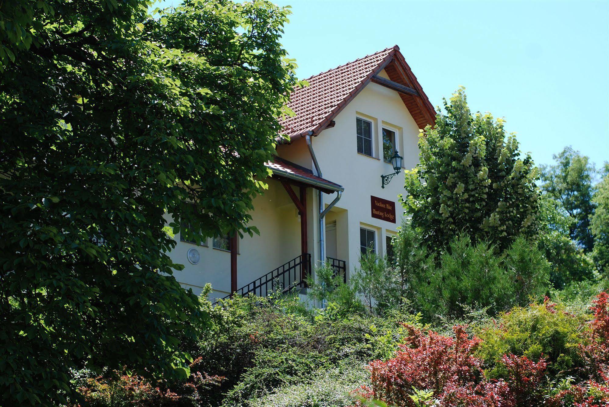 Fried Castle Hotel Resort Simontornya Exterior foto