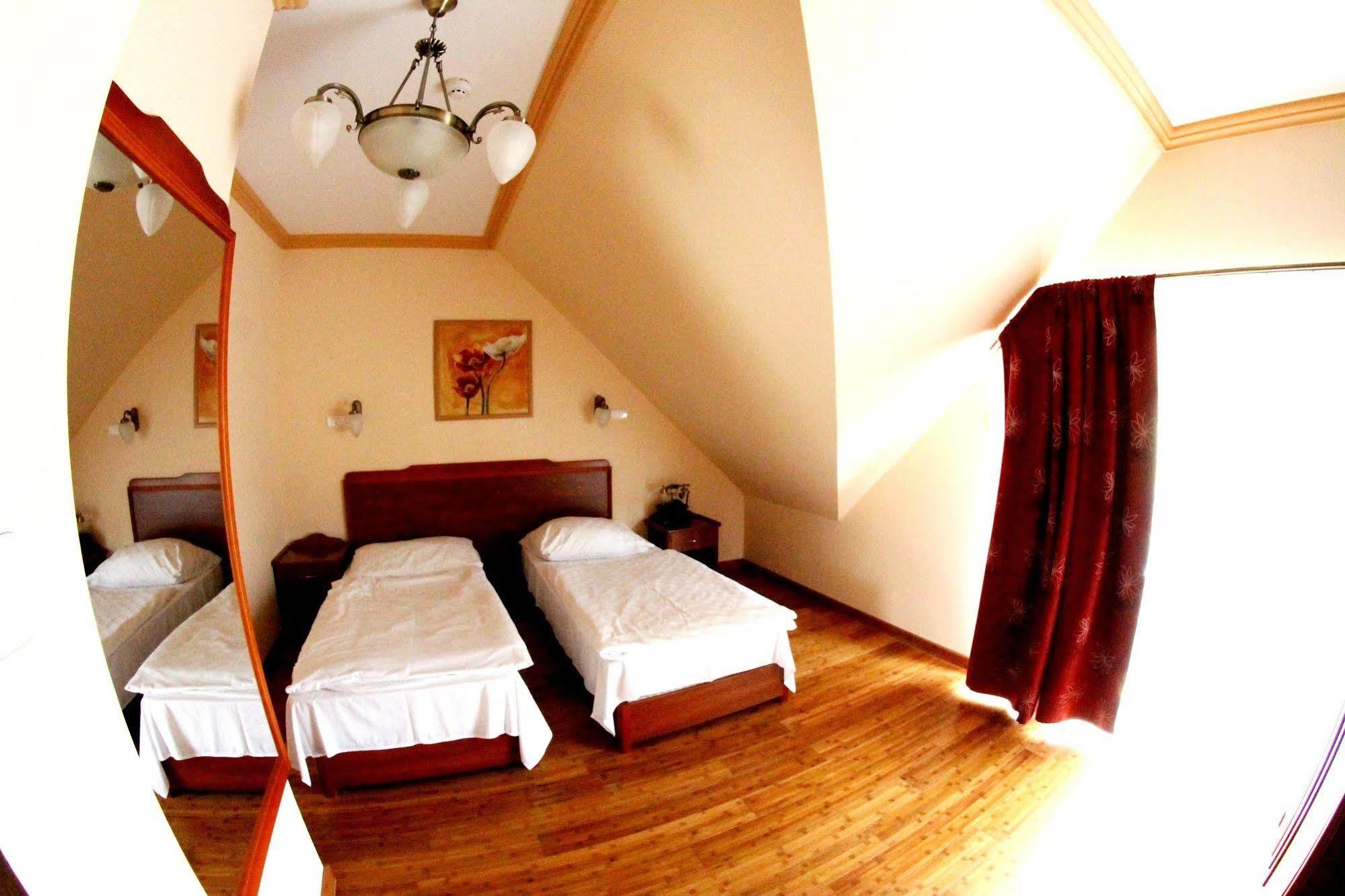 Fried Castle Hotel Resort Simontornya Exterior foto